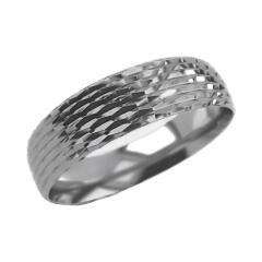 Обручальное кольцо из белого золота